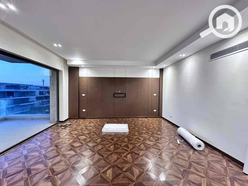 2 d2f49924-21eb-42a2-aa98-b5ee09f58c05. jpg