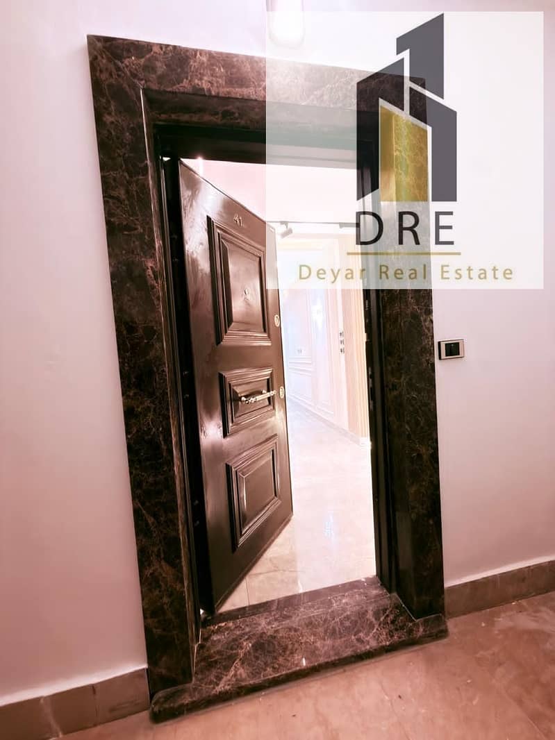 15 7fd8c06c-d64a-4b53-837a-2b26c16f7ffb. jpg