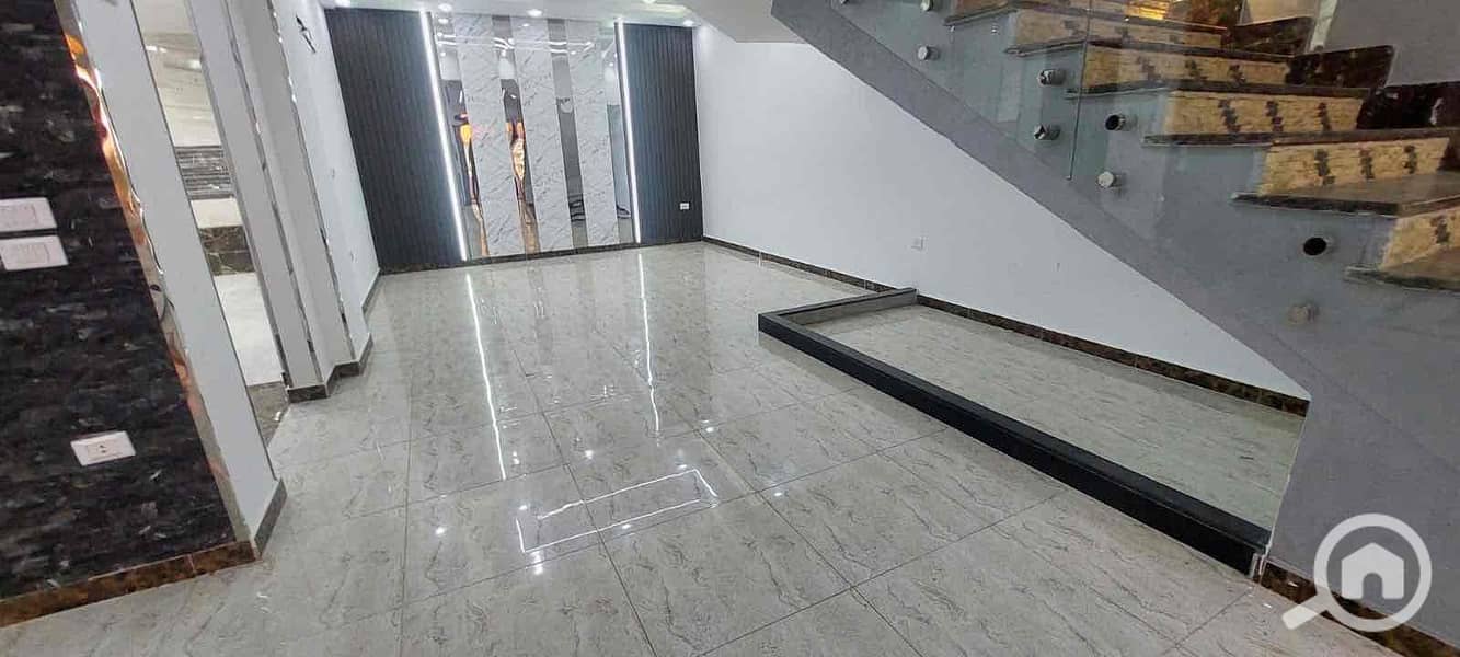 4 8a2a73e7-91ea-4379-b0be-67f2b3a89a53. jpg