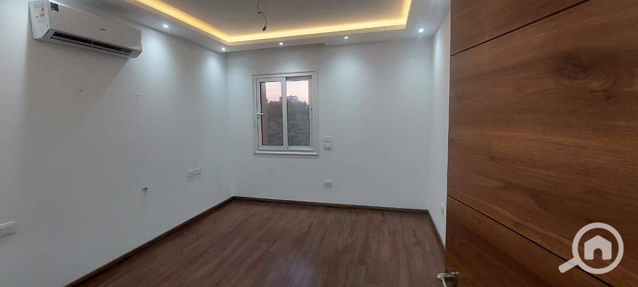 7 c05359d1-f634-4b05-8e96-26154a9a4eea. jpg