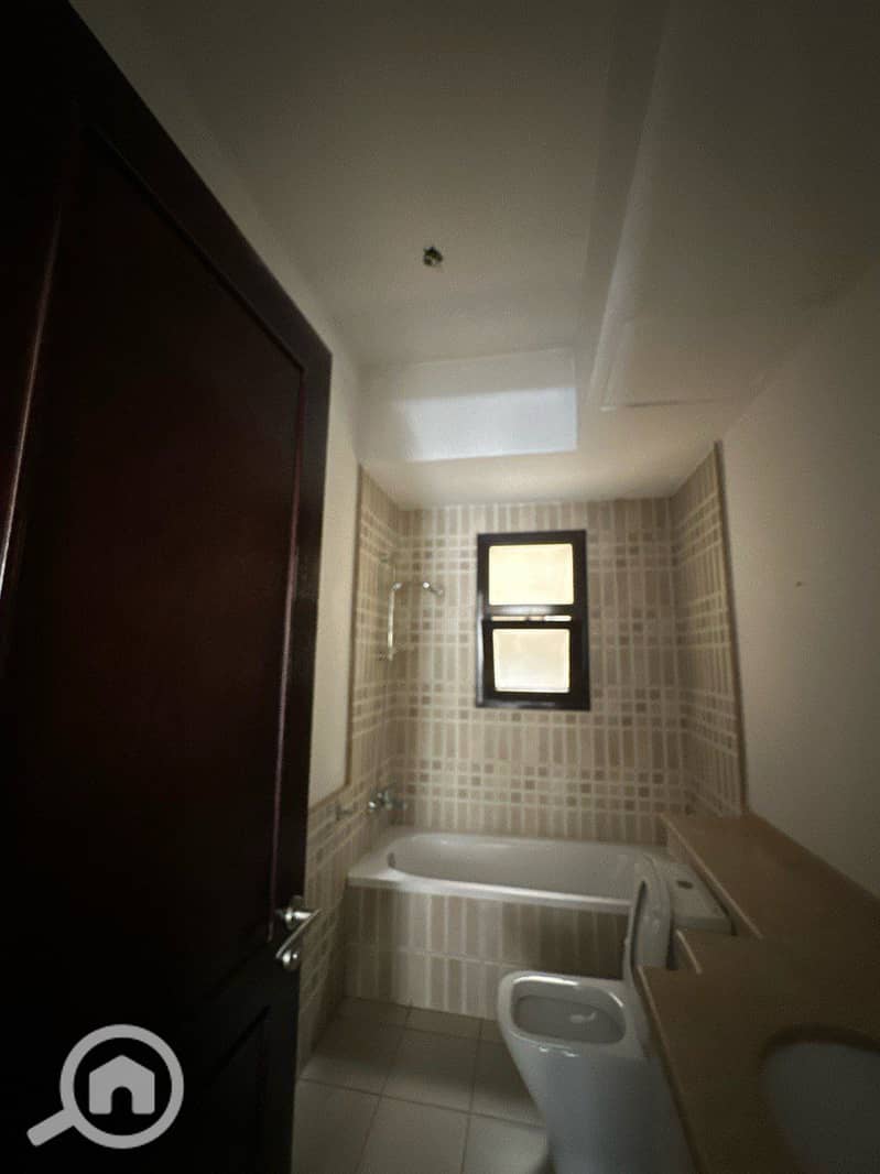 8 c0b3d97d-1b11-4683-912d-007aa0b7caaf. jpg