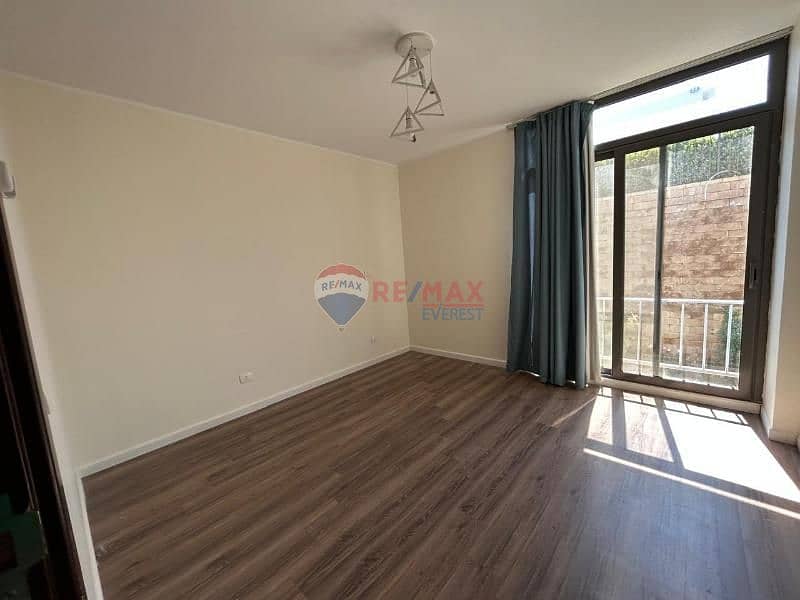 5 cb37e8b8-bbfd-4e17-ba81-8b52ea7f3259. jfif. jpg