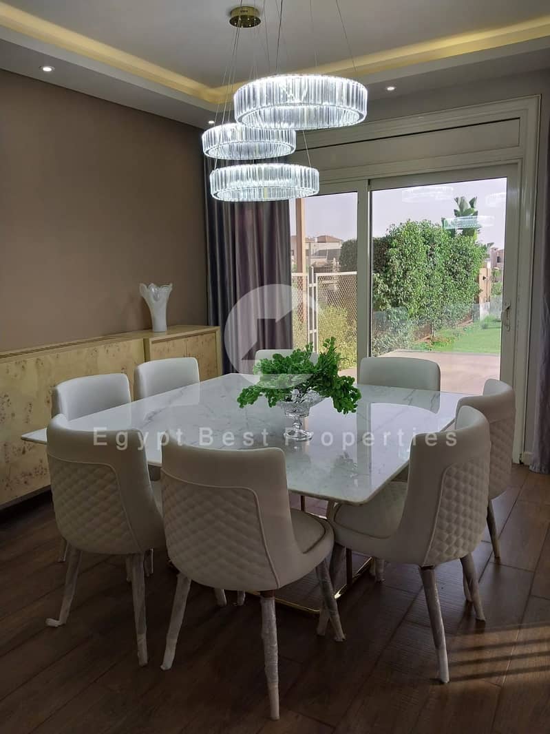 4 3052911d-9ca9-4929-b18e-5022e079f4b5. jpeg