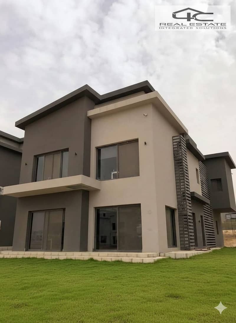 5 Gemini_Generated_Image_68tmk768tmk768tm. png