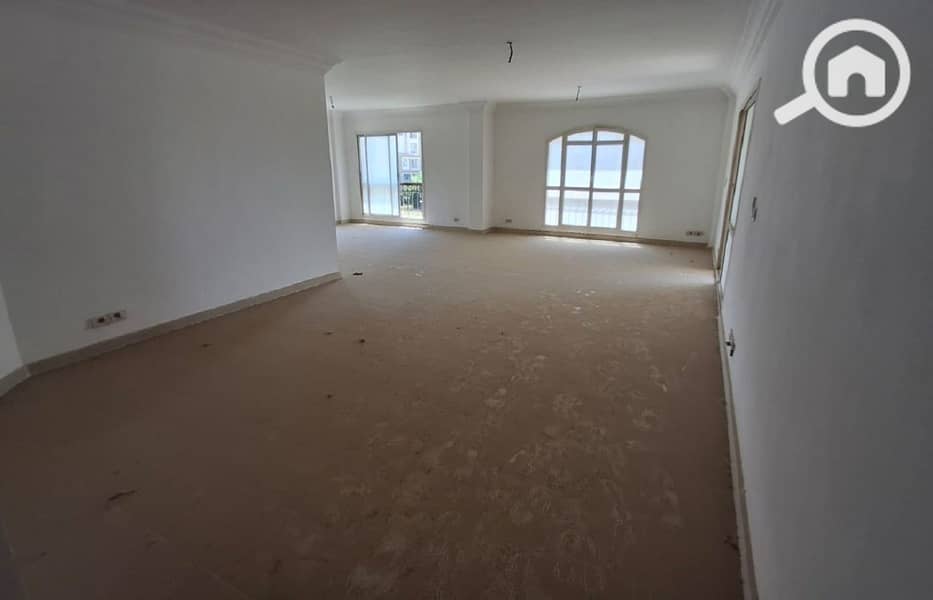 24 c8d2e8b1-72d7-4948-aee7-f4d5d1c82d3e. jpg