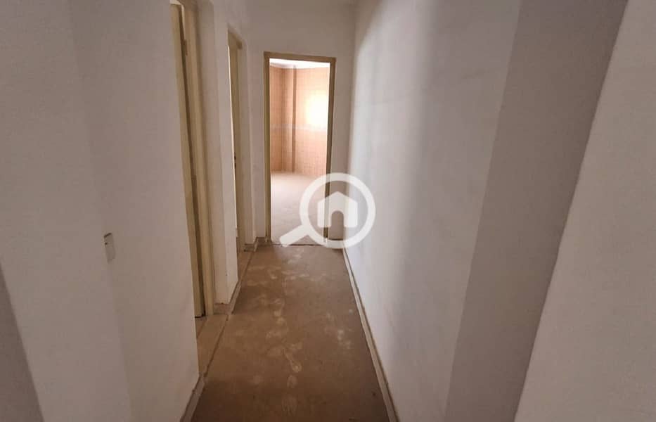 30 eb4ee0ef-ecc0-43bf-a418-dd3f9a7860f0. jpg