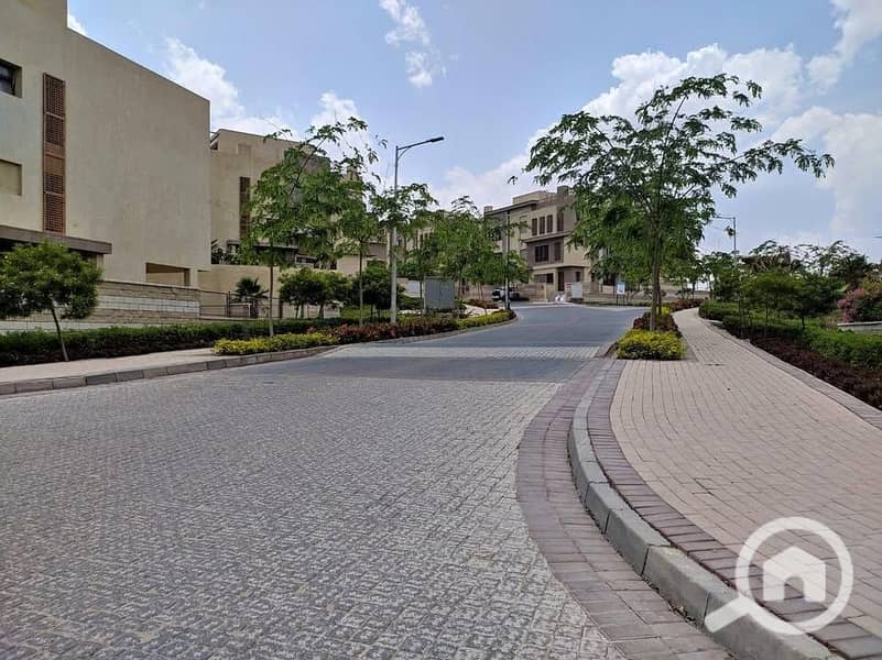 4 458236420_1043335156826693_7060211221532584069_n. jpg