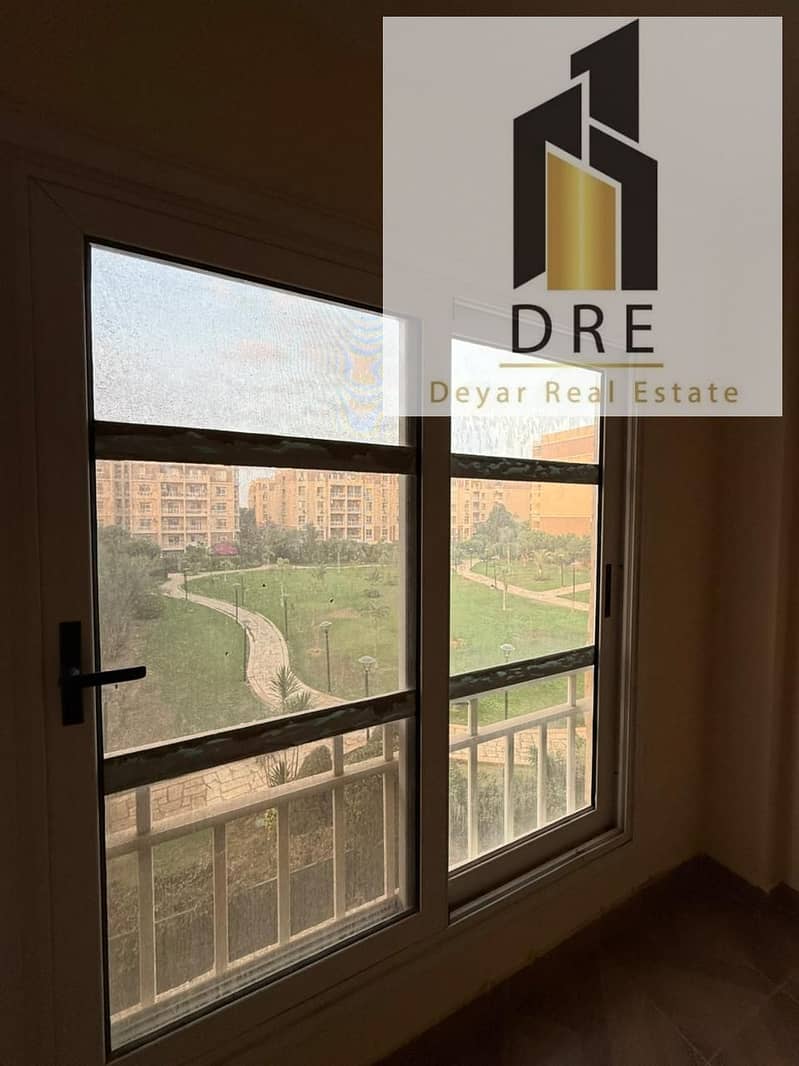 11 11839954-661e-40e3-868d-f3a69eeb744b. jpg