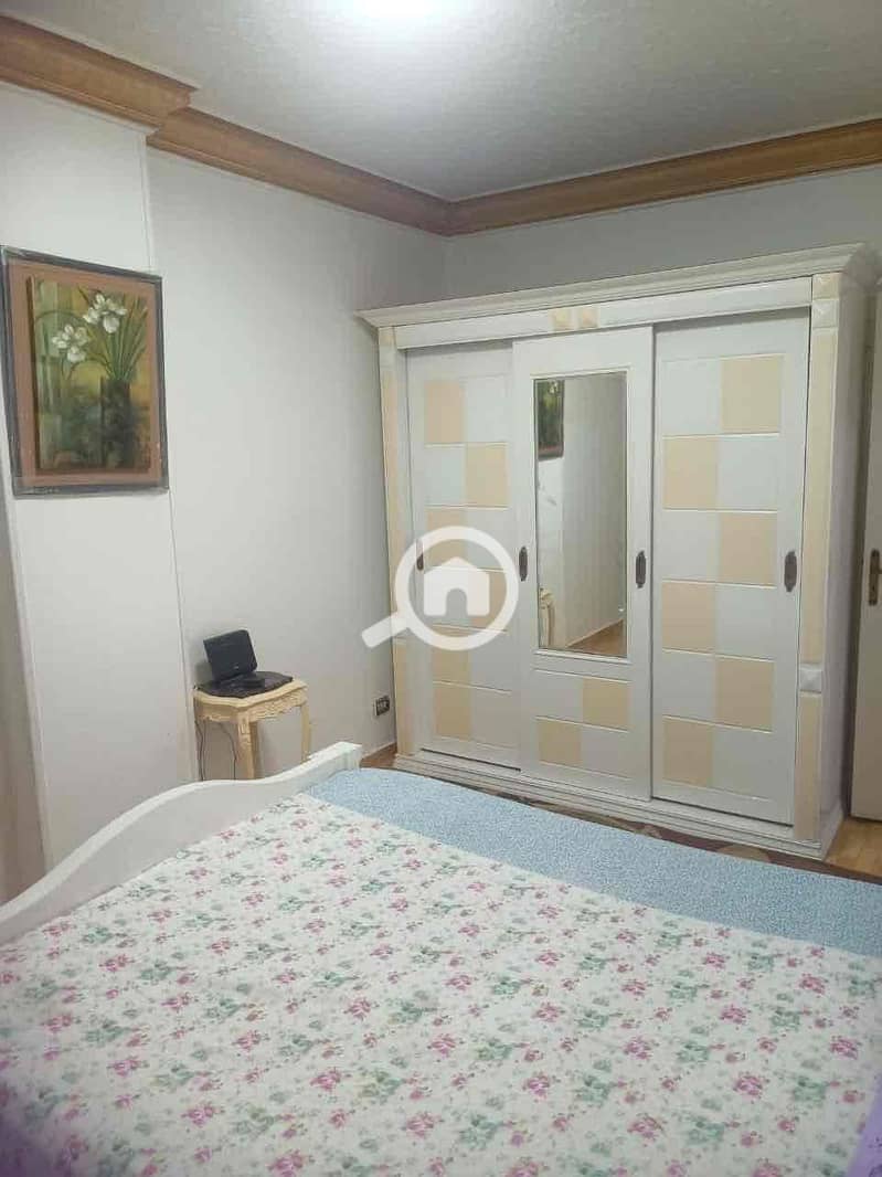 5 1f0d50a3-431b-47dd-a35e-df42c0d03513. jpg