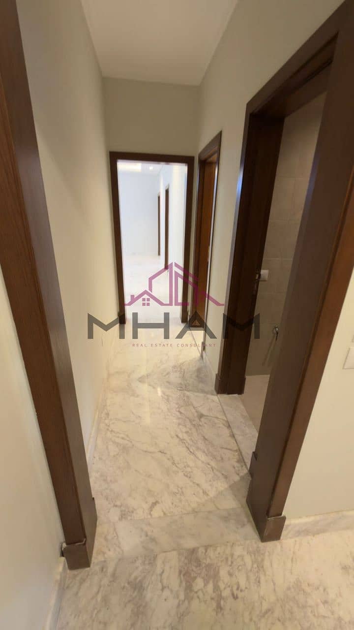 5 photo_5992527848616430469_y. jpg