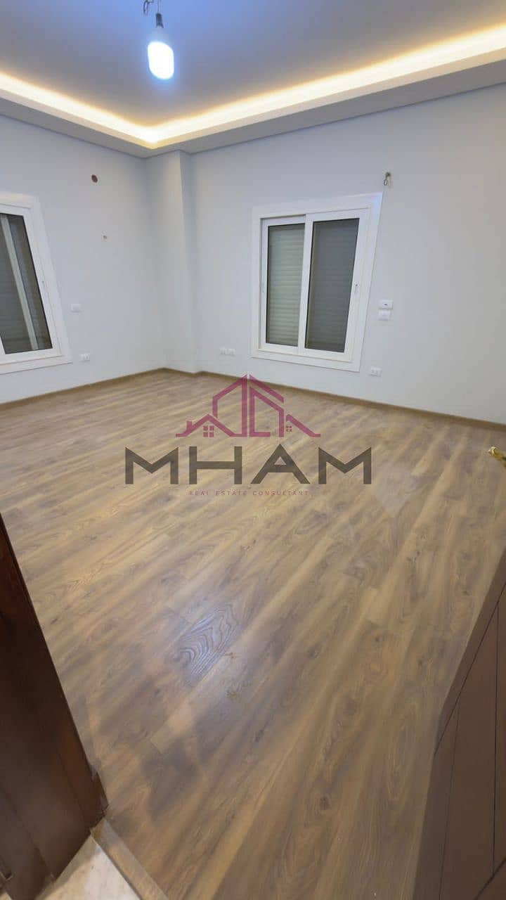 9 photo_5992527848616430473_y. jpg