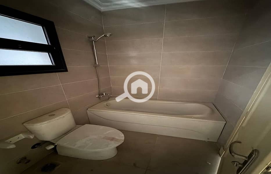 9 6f57c383-f2e1-45b7-9e76-1a6519ba8429. jpg