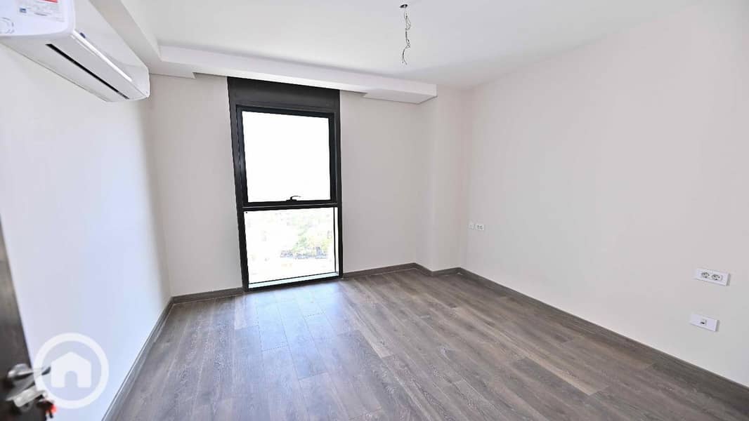 6 WhatsApp Image 2026-01-04 at 1.25. 06 PM_1920x1080. jpg