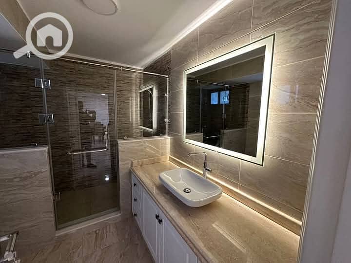 2 046534e0-ebca-4bed-93de-d08d8a450ecf. jpeg