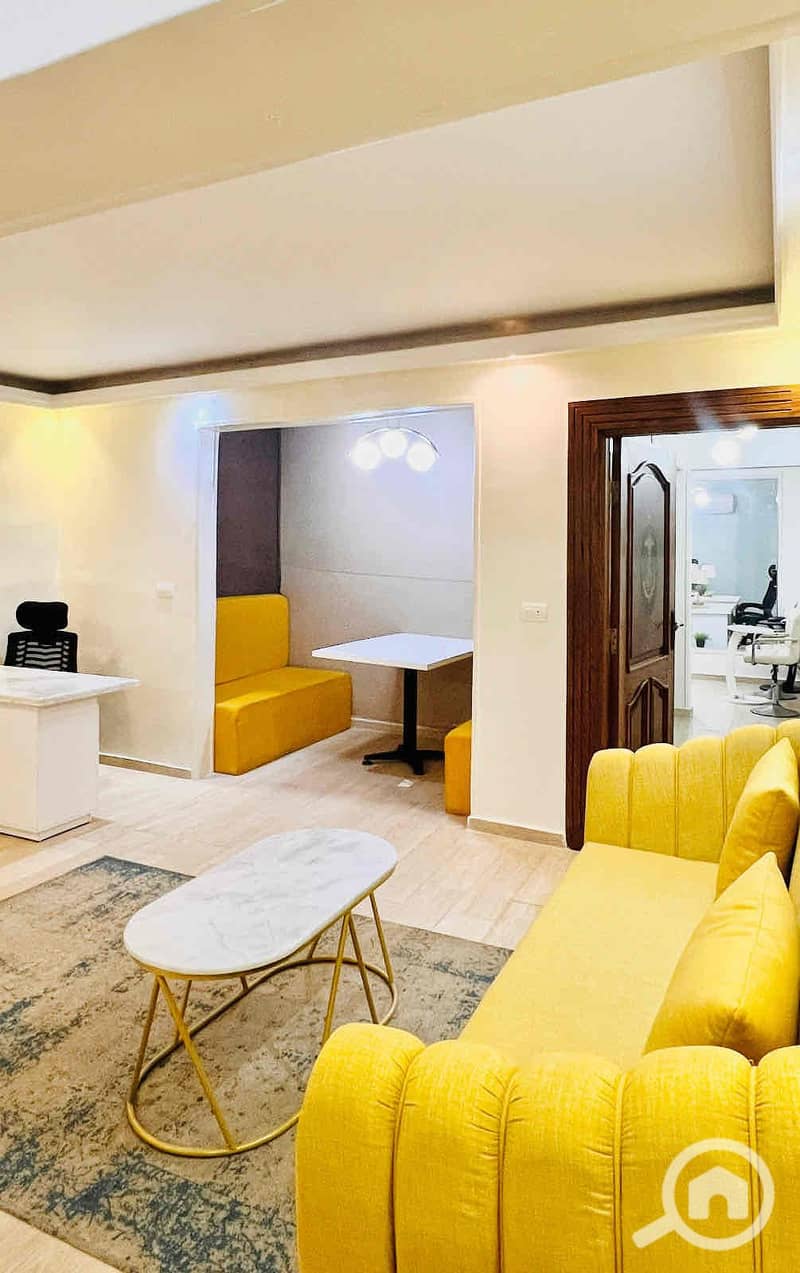 2 4c5ceabd-8da0-4c28-b1dd-fed304c236da. jpg