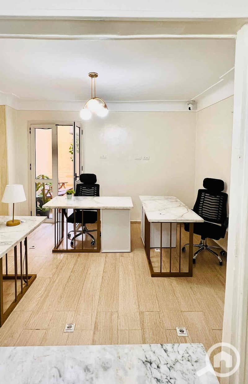 13 0c45de42-7f9a-4743-a7b3-9c404985d547. jpg