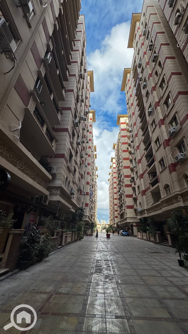 2 tempImageRGUYBE. jpg