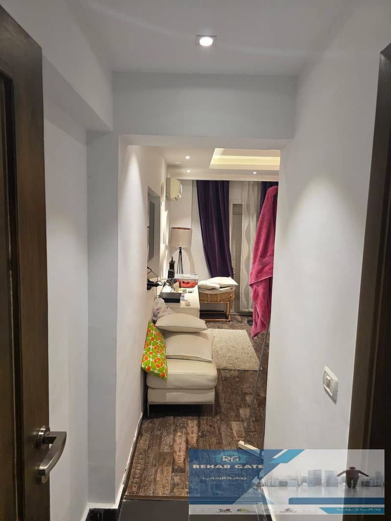 4 0e5622d9-7dd3-455f-b951-665a8a62f30c. jpg