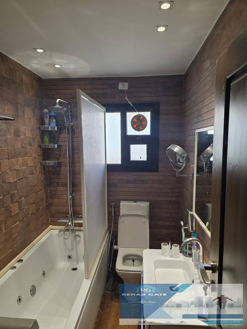 9 700dca4a-c8cc-4f50-bca7-4593d431e0a4. jpg