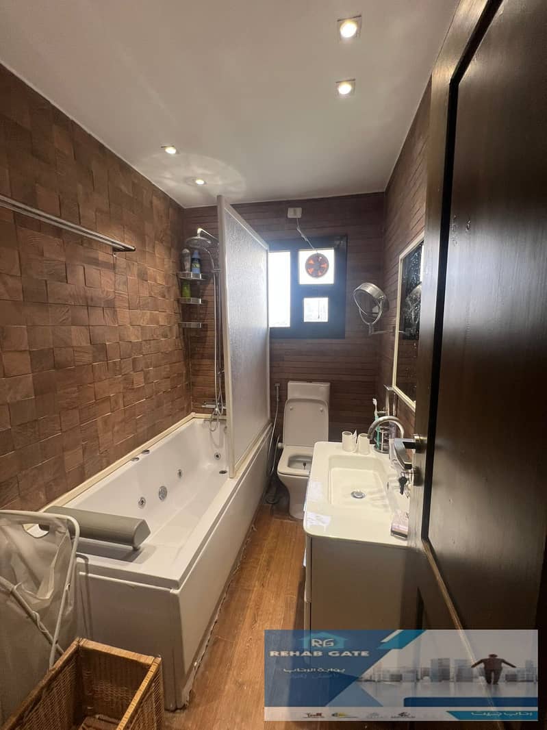 11 83883f77-5761-4ef7-87af-860f2ba7c9a5. jpg