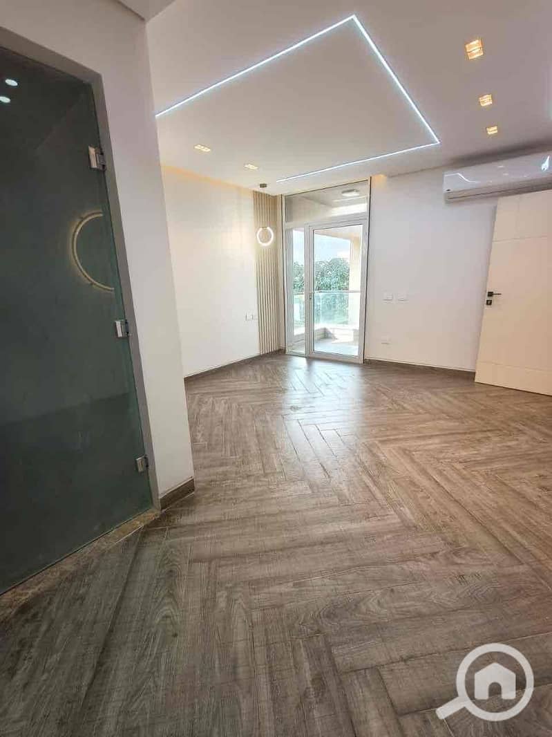 12 1249e494-3a4a-4646-8808-c3ea4d1e57b0. jpg