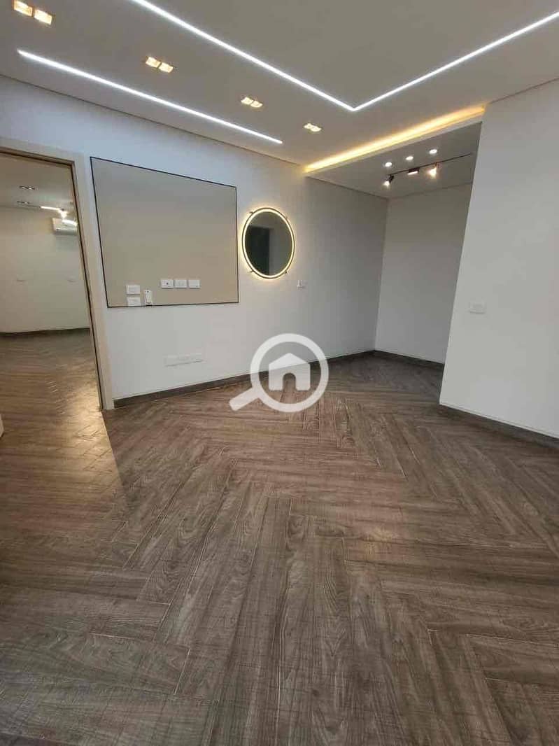 15 29df78e8-ee83-4df5-bf21-532d51d1c2bb. jpg