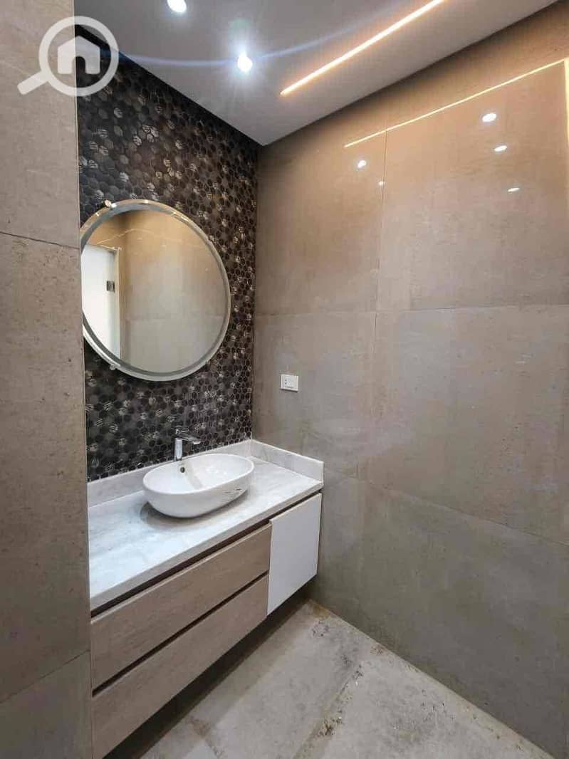 16 911c87ce-d63e-43ff-8d25-7364bc962c29. jpg