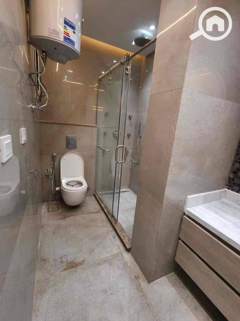 18 8f2d40fb-c644-4cbf-90f7-83fed5369ac8. jpg