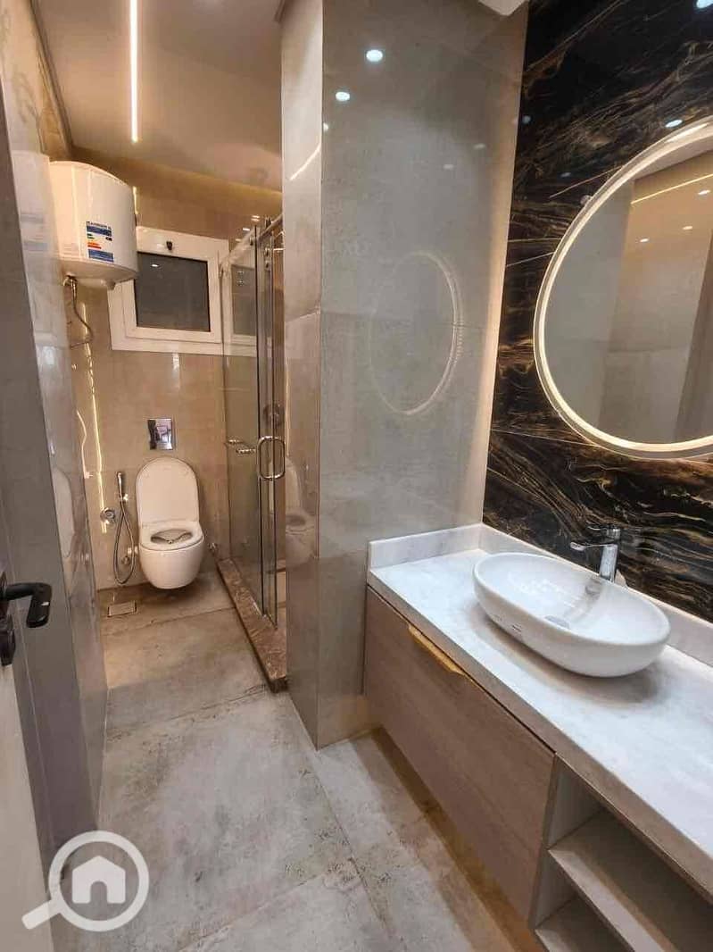 23 ceaef027-d7a5-4976-94b1-cb49562b0c57. jpg