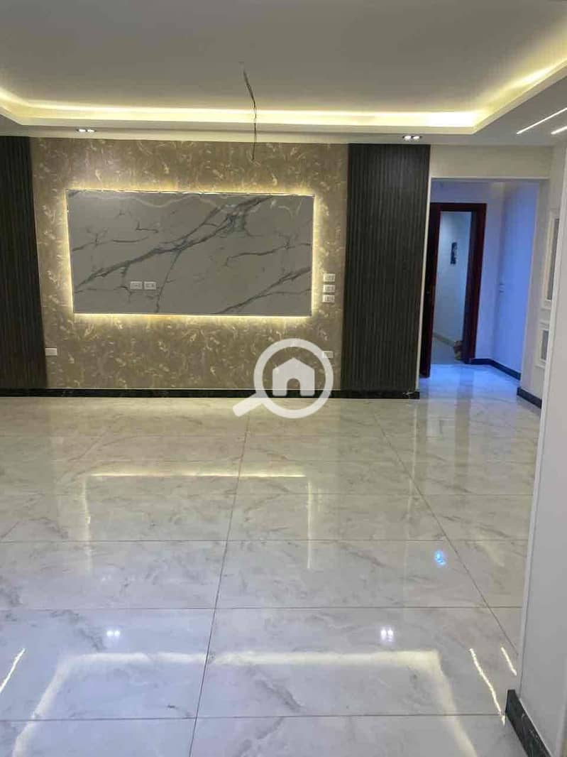 4 abed41b5-a305-4928-a2e0-102c2ccc0e2a. jpg