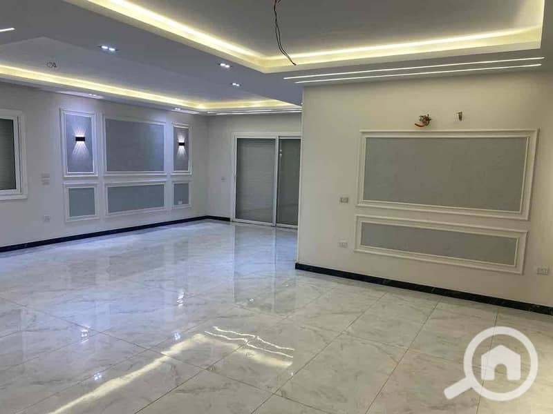 12 1ee2c887-73ff-4a9c-8ee3-c60c9ced7170. jpg