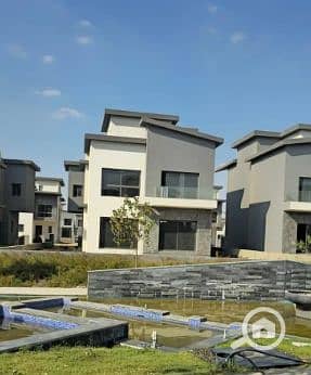 4 Bedroom Villa for Sale in New Cairo, Cairo - Screenshot_3. png