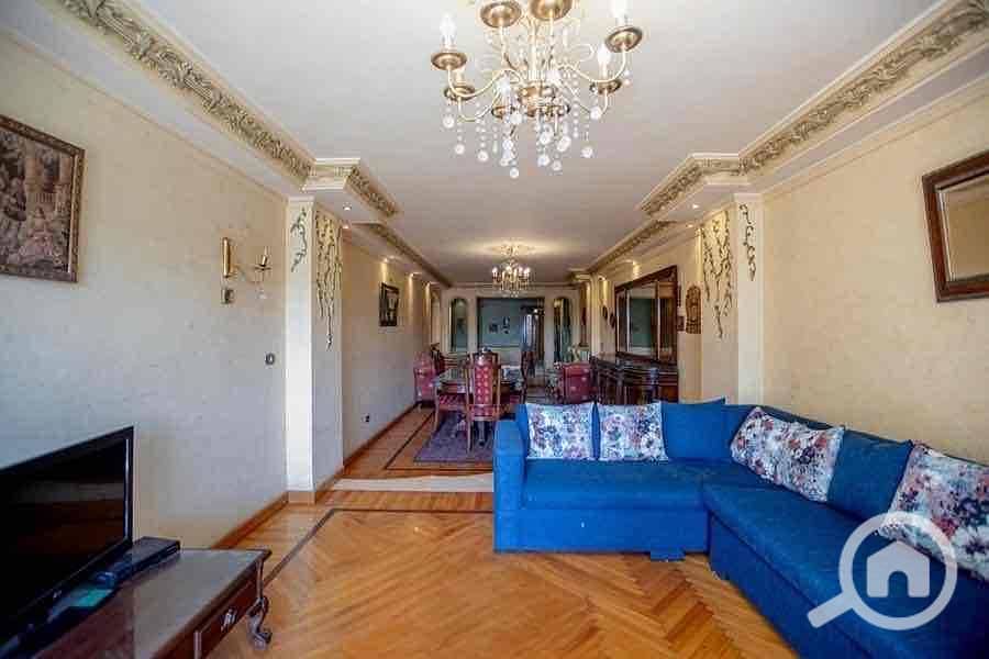 7 c7630b9e-949f-434c-a207-8c0cd04ca2a1. jpg