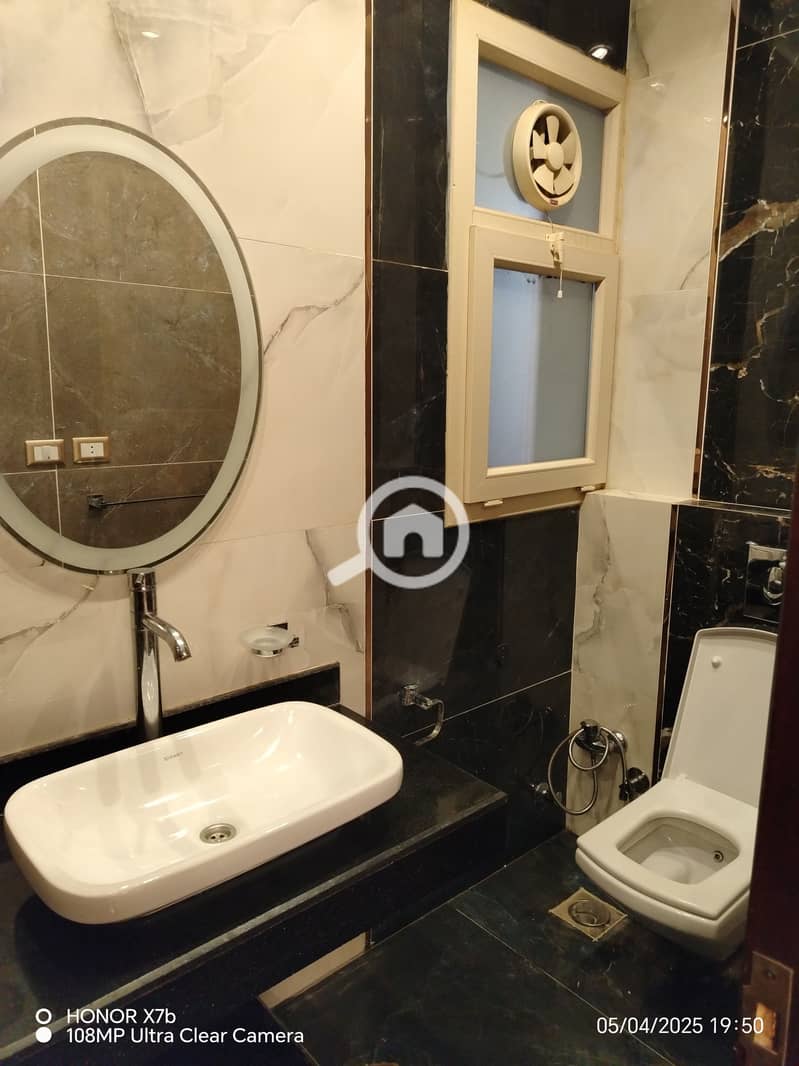 8 IMG_20250504_195032. jpg