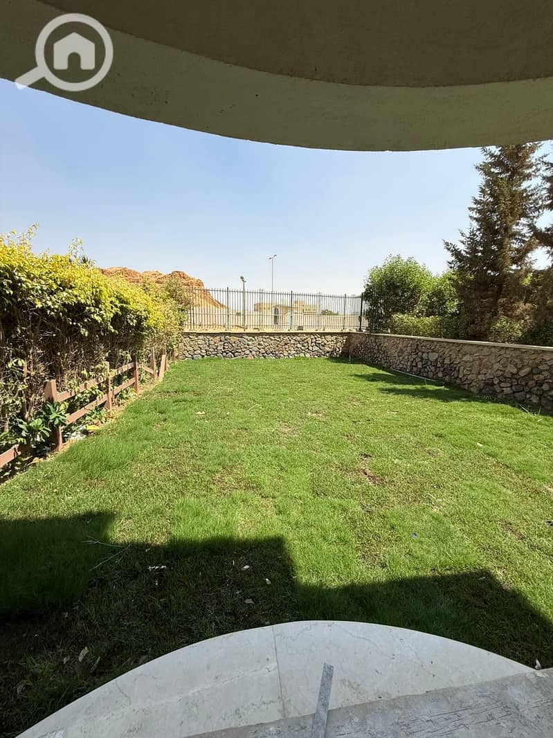 10 decb8e73-ba7a-430a-b8b3-2fb81af6ccb2. jpg