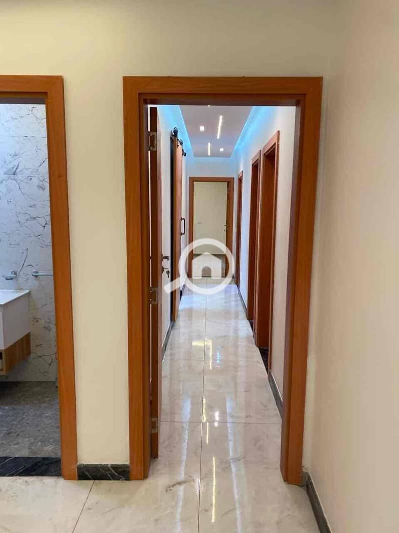 2 96dd3ade-f5d8-431b-aed0-4f7181fdc0fe. jpg