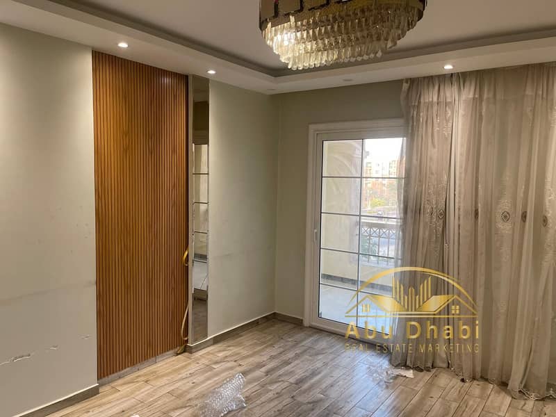 10 0d2e8c95-e938-418e-b449-ffdcfa782dc4. jpg