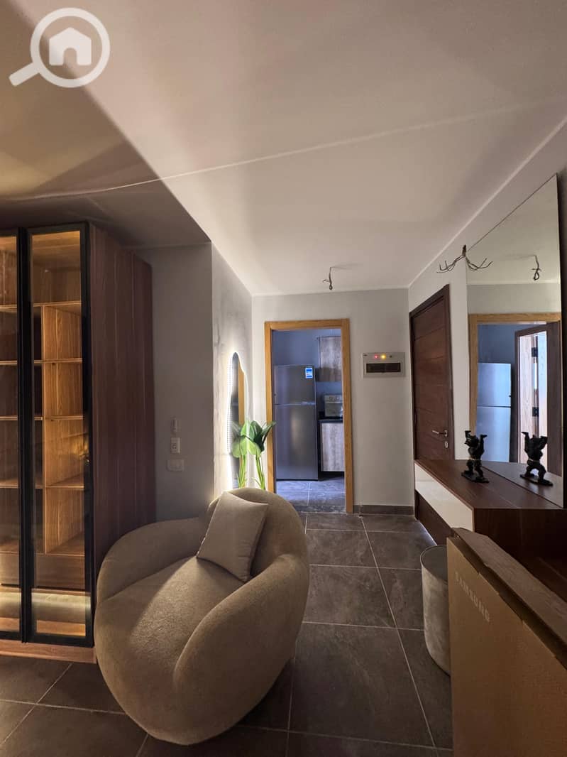 11 b9151c17-23c0-43e5-ac67-b422c4a3524b. jpg