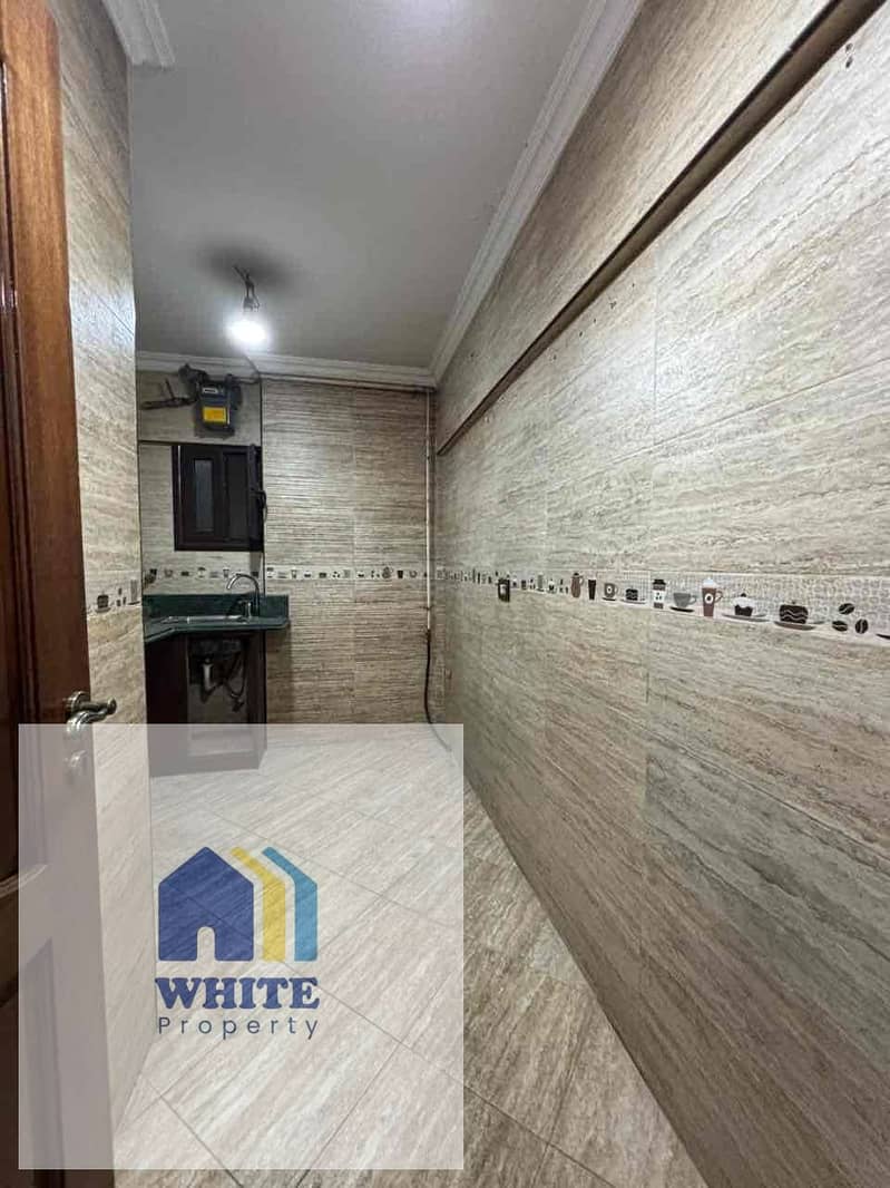 4 be4fe348-938a-4718-8c7f-74381a59b2d5. jpg