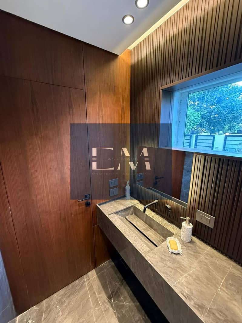 13 729c8b5b-326e-4c74-be0a-d4069cb1101d. jpg