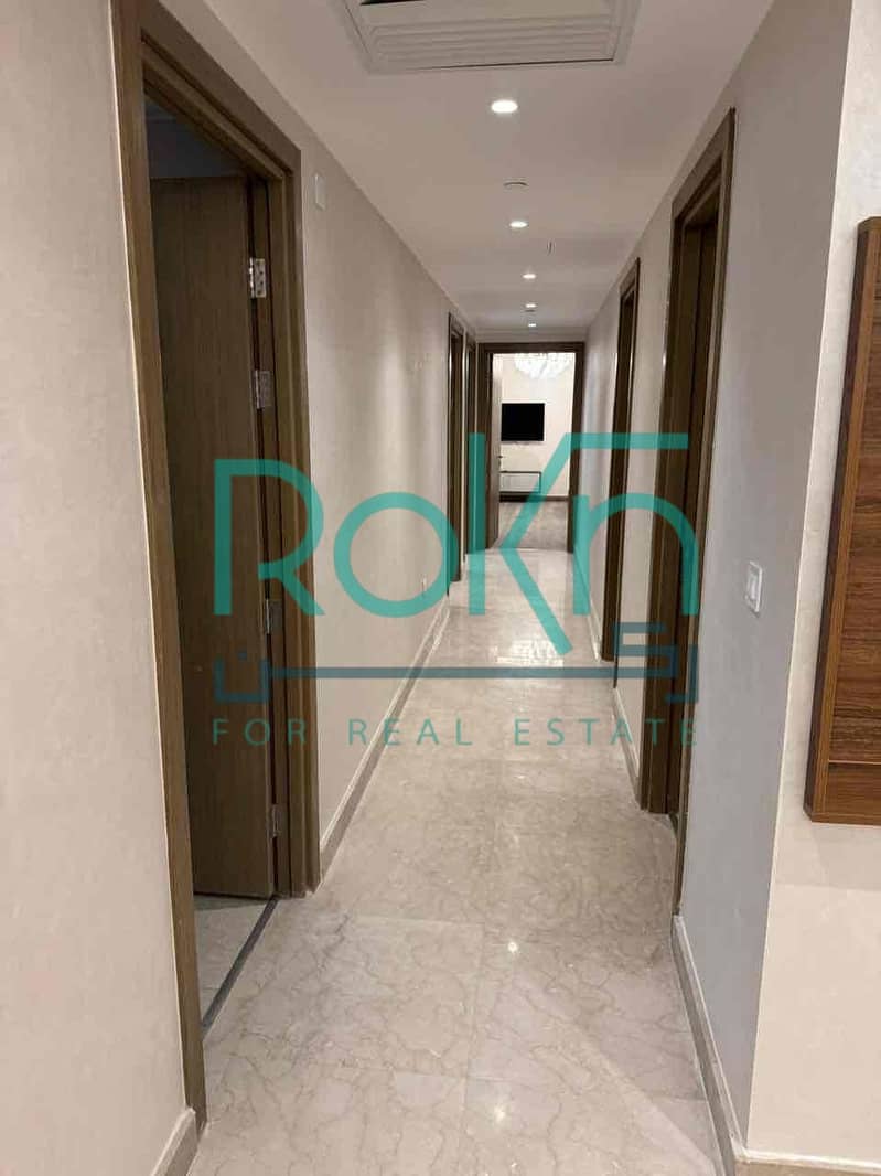 5 a1a2f4aa-837b-4ad7-933c-7ad3e8b8f2dd. jpg