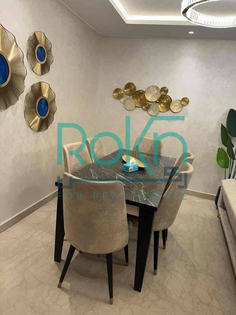 8 e38eb685-ddaa-4ea8-94d2-b49af264e0fe. jpg