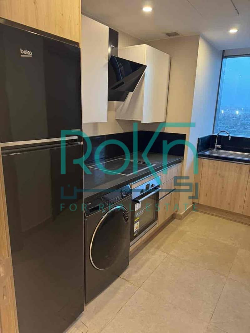 9 acc2b5be-8930-4046-8032-e5dc67041a29. jpg