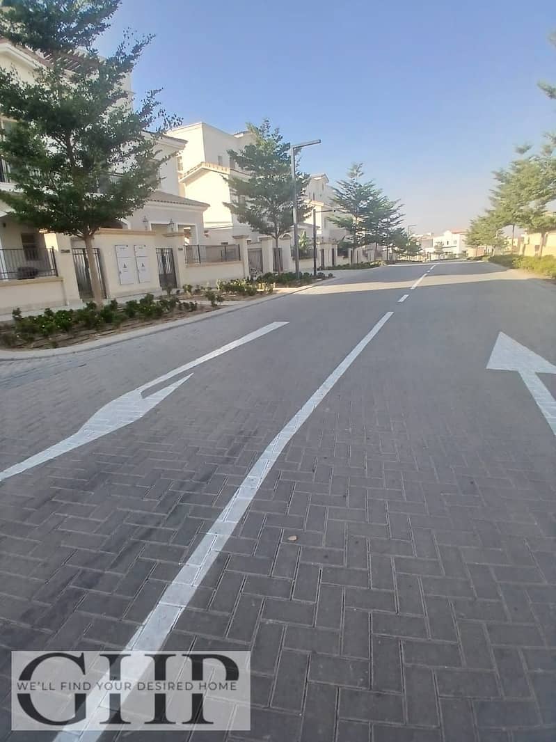 5 7fff2a7f-2efe-4e8c-bb54-8689fba79d82. jpg