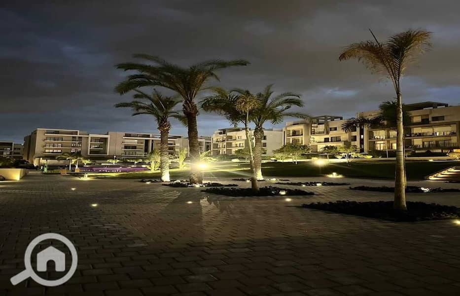 10 365ccbc3-7c96-46d0-b82b-3d0f8e8928db. jpg