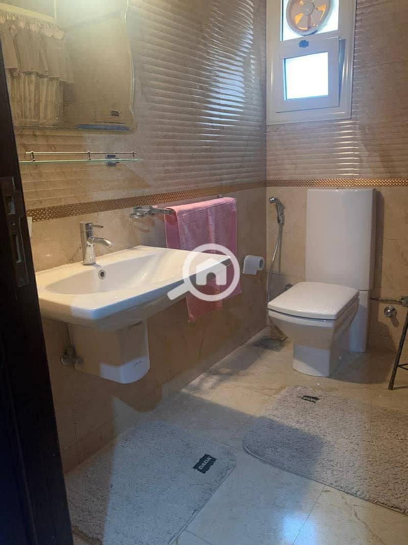 8 24508eda-8ce2-4089-a44c-cb91e733cb0a. jpg