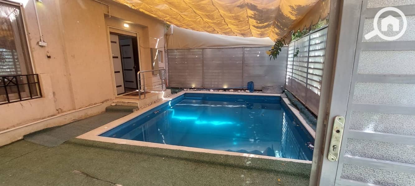 2 04acf7ce-3840-4ab1-8cfc-4ea745263be6. jpeg