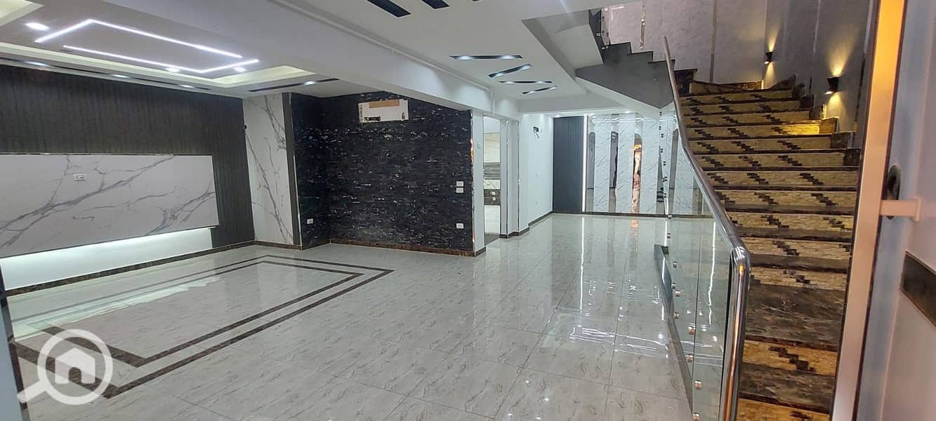 9 4aa4a927-4746-4ec2-b3ab-bc155a60c8f8. jpeg