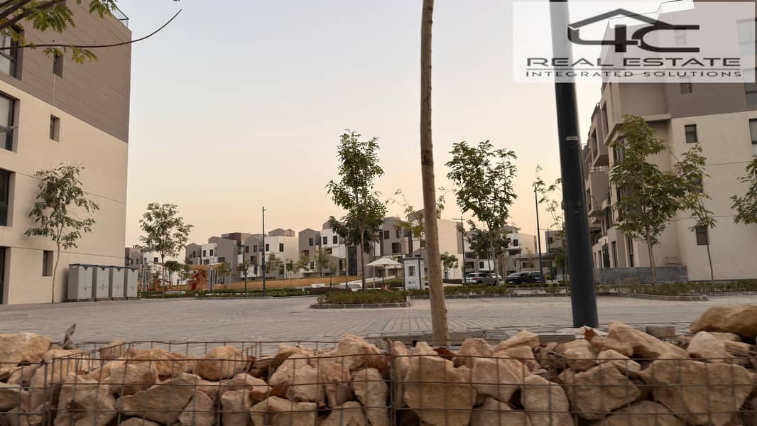 2 2025_12_23_16_52_IMG_1915. JPG