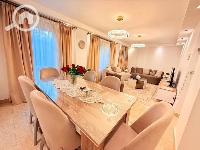 2 594ce942-d7dc-47a5-87ce-118165061b5a. jpeg